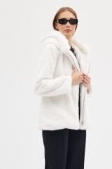 PREMİUM MİNK KAPÜŞONLU CEKET (Beyaz)