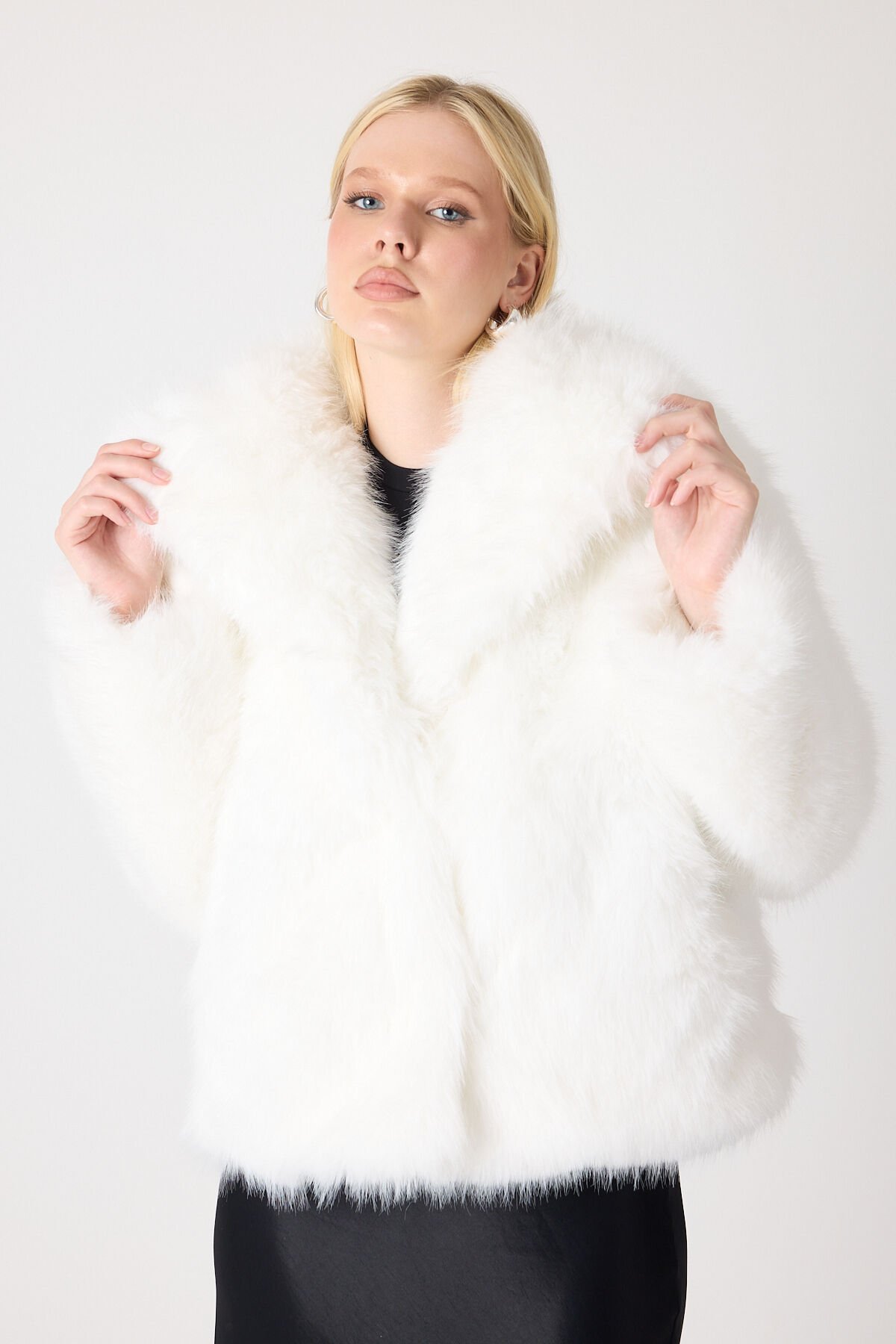 PREMİUM KÜRK ŞAL YAKA CEKET (Beyaz)